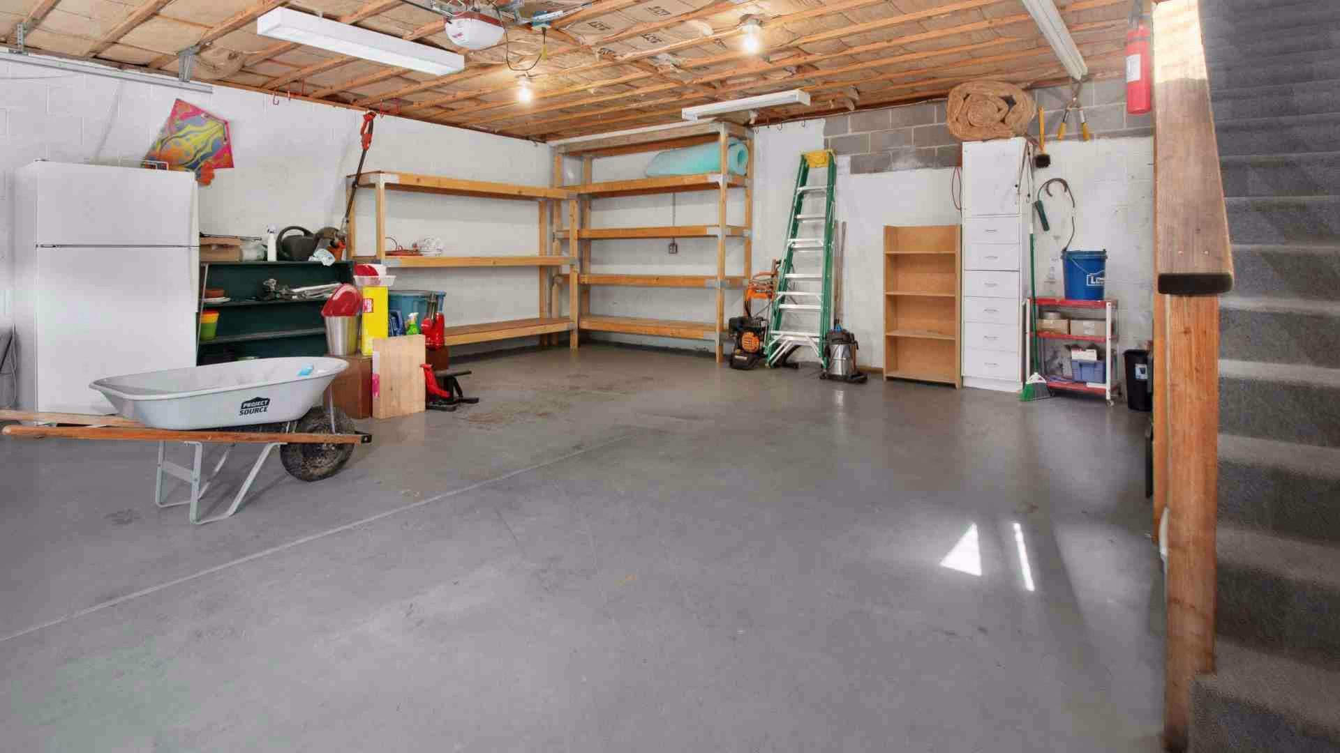 The many uses available to those who purchase a large garage for their home